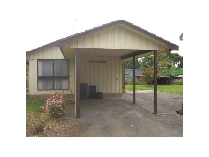 72 Clarke Street, Cobden VIC 3266