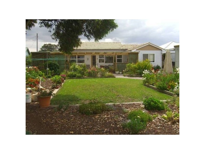 76 Walker Street, Cobden VIC 3266
