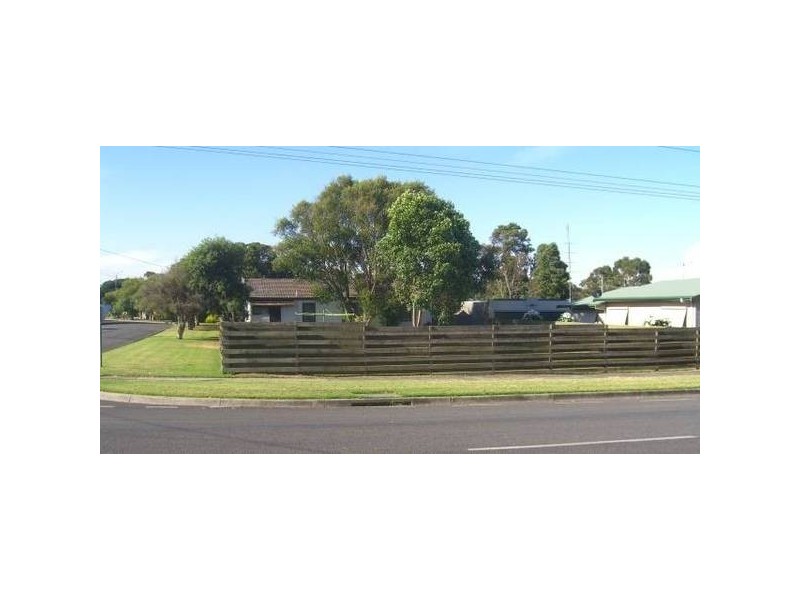 108 Curdie Street, Cobden VIC 3266