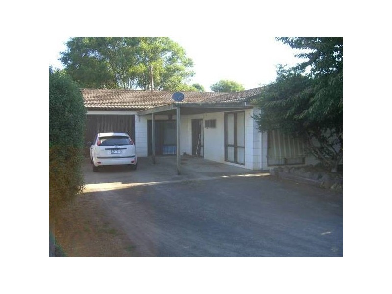 108 Curdie Street, Cobden VIC 3266