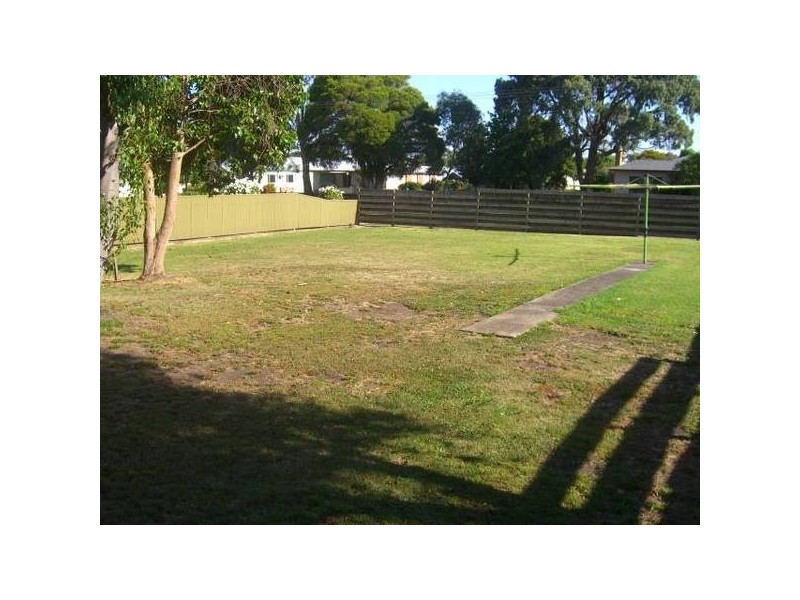 108 Curdie Street, Cobden VIC 3266