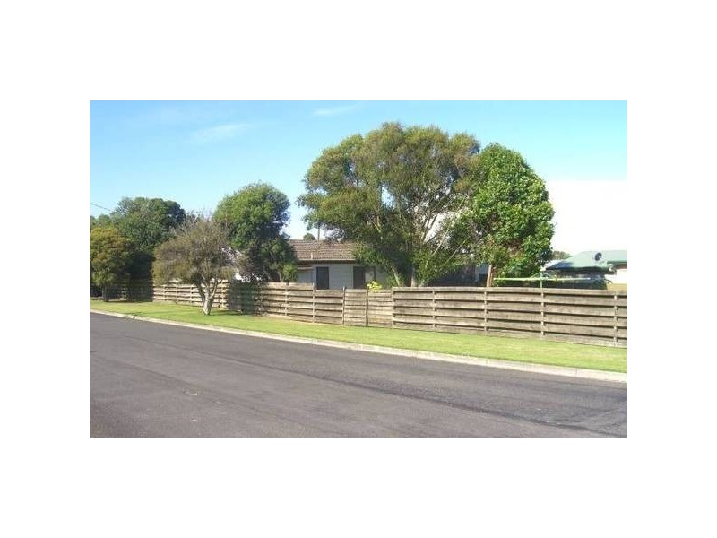 108 Curdie Street, Cobden VIC 3266