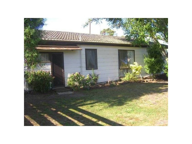 108 Curdie Street, Cobden VIC 3266