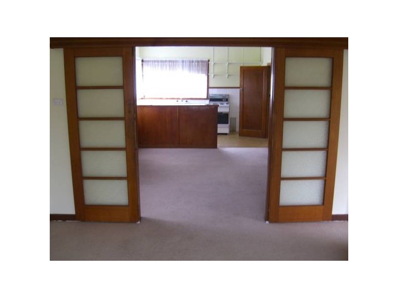 31 Dover Street, Cobden VIC 3266