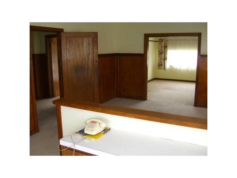 31 Dover Street, Cobden VIC 3266