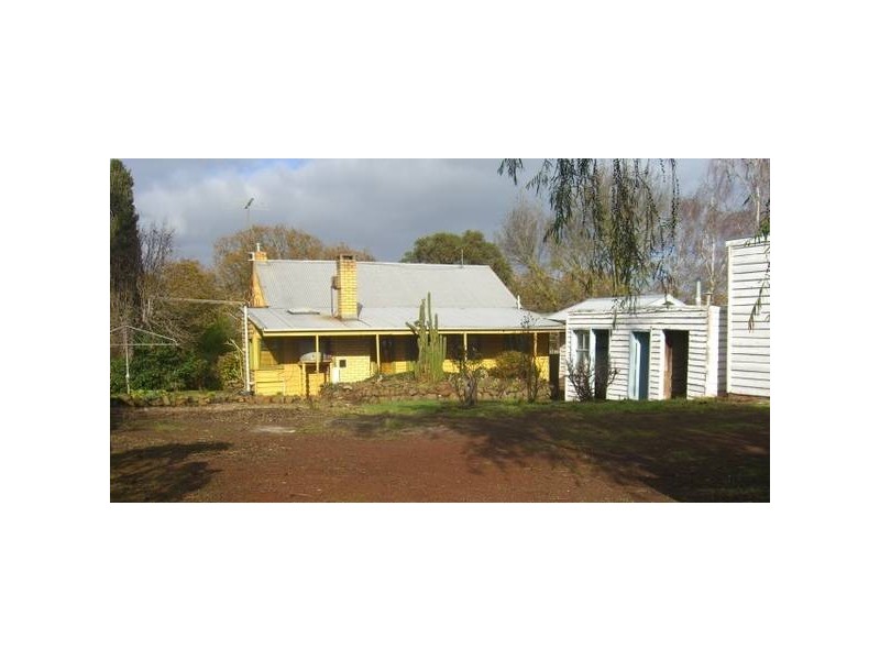 36 Peter Street, Cobden VIC 3266