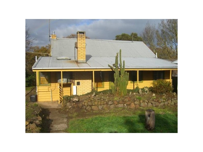 36 Peter Street, Cobden VIC 3266