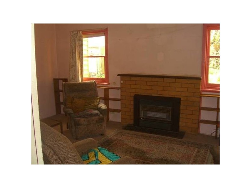 36 Peter Street, Cobden VIC 3266