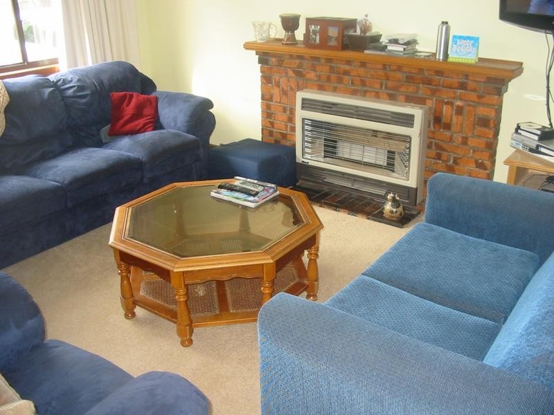 31 Dover Street, Cobden VIC 3266