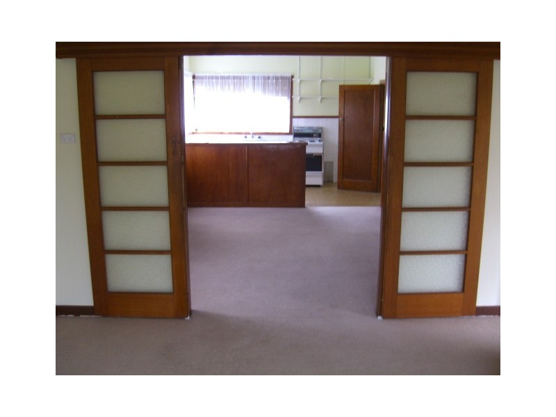 31 Dover Street, Cobden VIC 3266