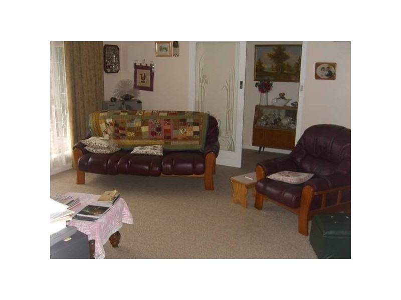 6 Peter Street, Cobden VIC 3266