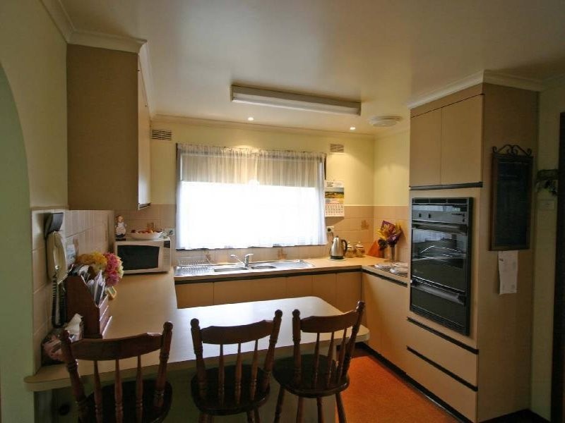 26 Cemetary Road, Cobden VIC 3266