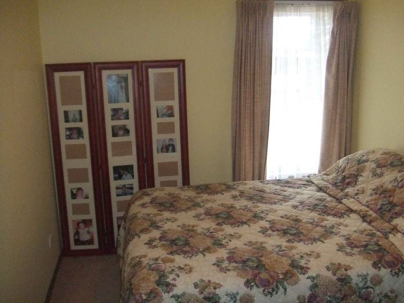 26 Cemetary Road, Cobden VIC 3266