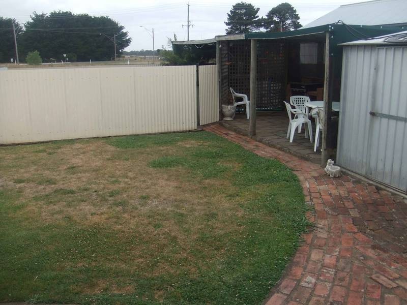 26 Cemetary Road, Cobden VIC 3266
