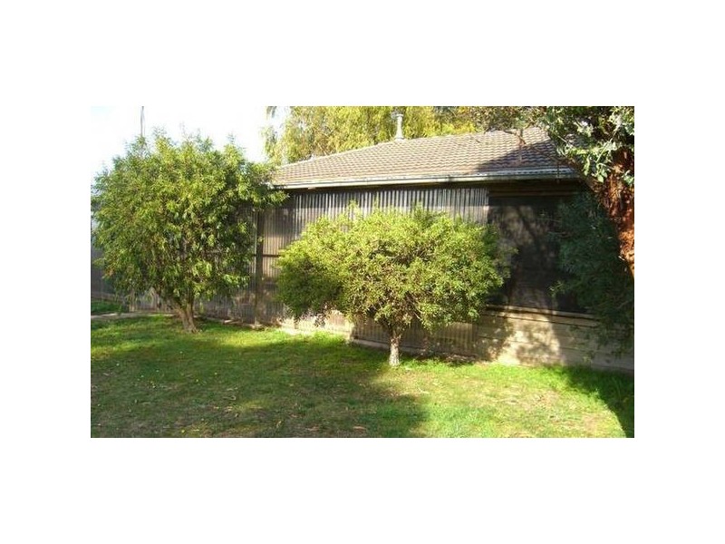 28 Tobruk Street, Cobden VIC 3266