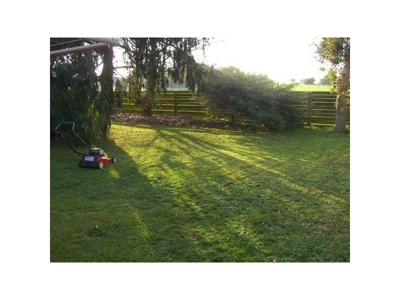 6 Church Street, Timboon VIC 3268