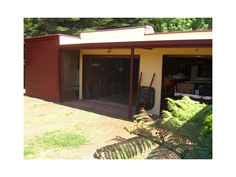 189 Nelsons Road, Elingamite VIC 3266