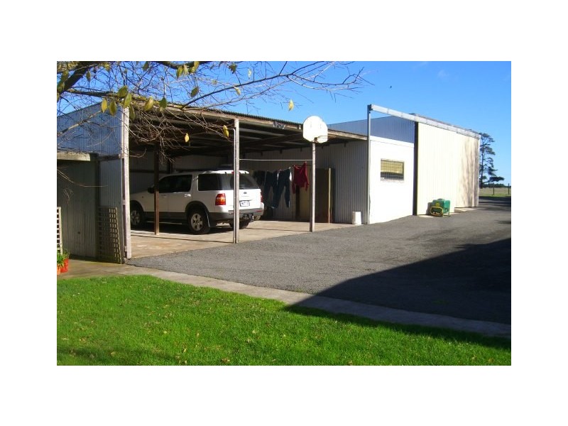 69 Cobden-Port Campbell Road, Cobden VIC 3266