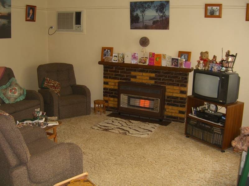 11 Parrott Street, Cobden VIC 3266