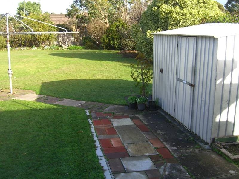 11 Parrott Street, Cobden VIC 3266