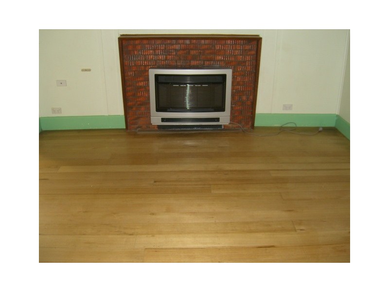 3 Cemetery Lane, Cobden VIC 3266