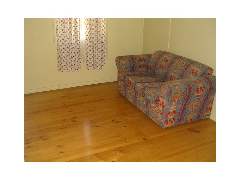 3 Cemetery Lane, Cobden VIC 3266