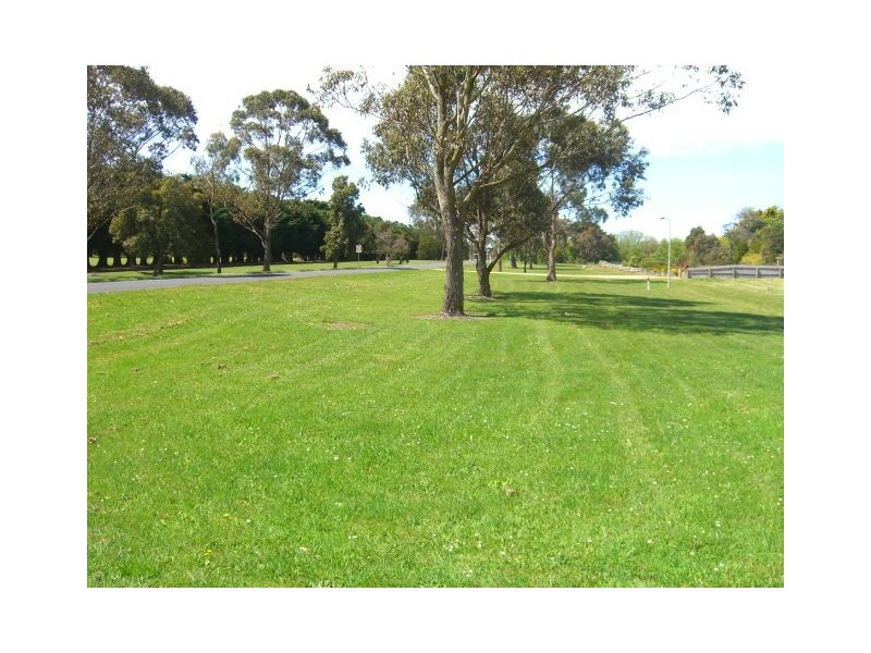 67 Neylon Street, Cobden VIC 3266