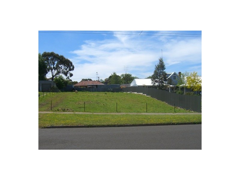 65 Silvester Street, Cobden VIC 3266