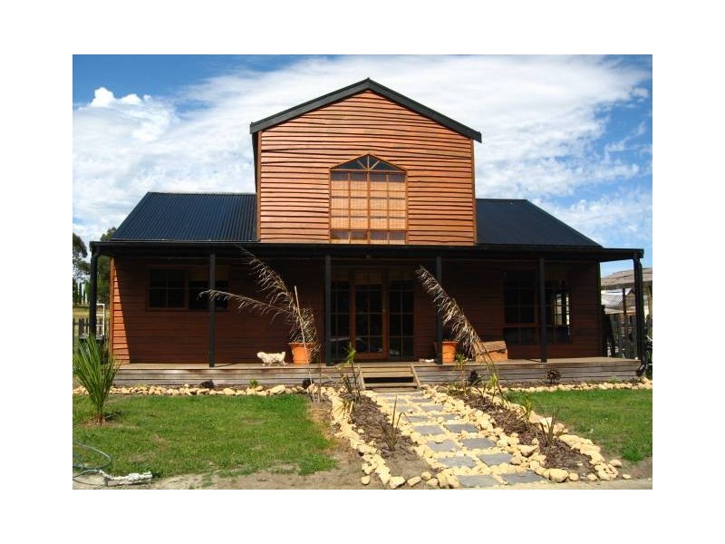 2 Wyang Crescent, Simpson VIC 3266