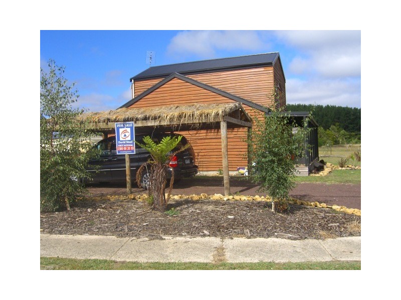 2 Wyang Crescent, Simpson VIC 3266