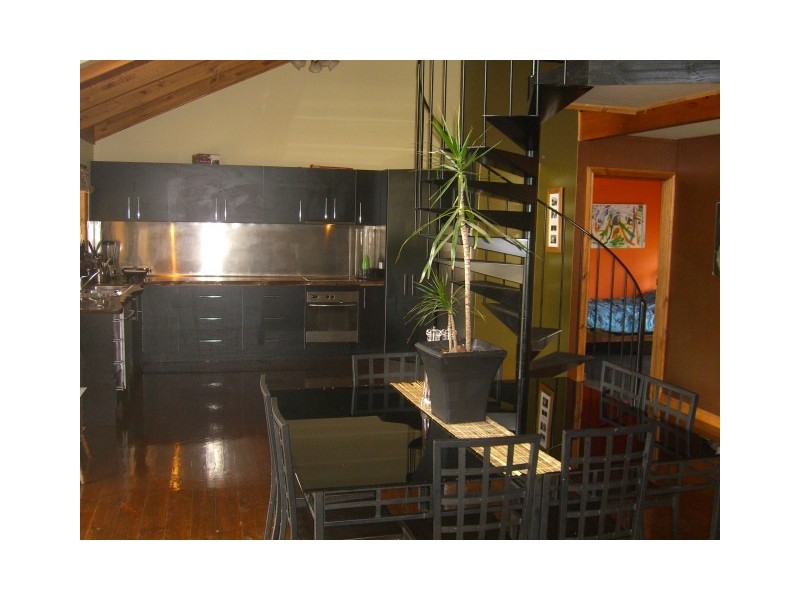 2 Wyang Crescent, Simpson VIC 3266