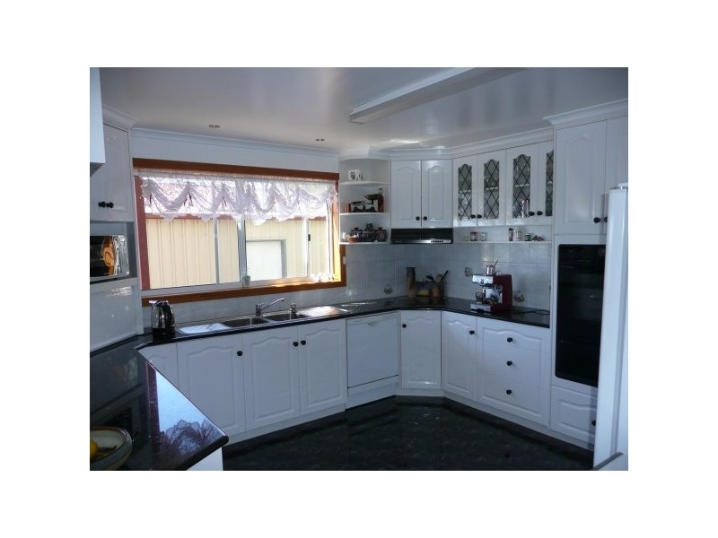 12 Clarke Street, Ulverstone TAS 7315