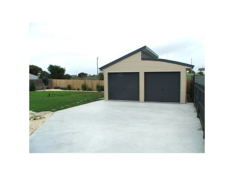 16 Tingha Way, Ulverstone TAS 7315