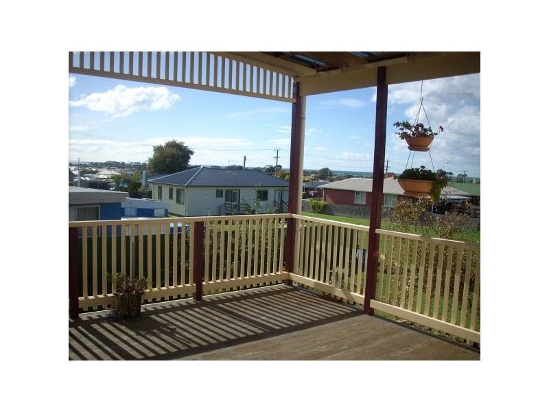 77 Clara Street, Ulverstone TAS 7315