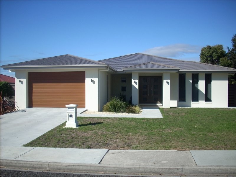 11 Lowry Place, Turners Beach TAS 7315