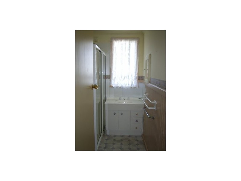 33 Clara Street, Ulverstone TAS 7315