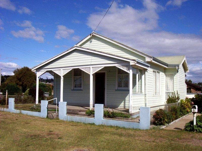 3 Helen Street, Ulverstone TAS 7315