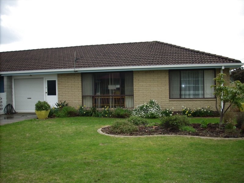 1/14 Moore Street, Ulverstone TAS 7315