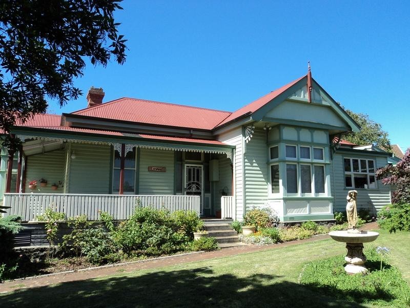 2 Main Street, Ulverstone TAS 7315