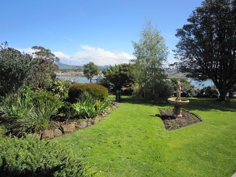 2 Main Street, Ulverstone TAS 7315