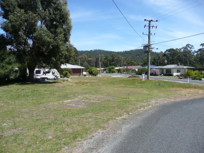 80 River Avenue, Heybridge TAS 7316