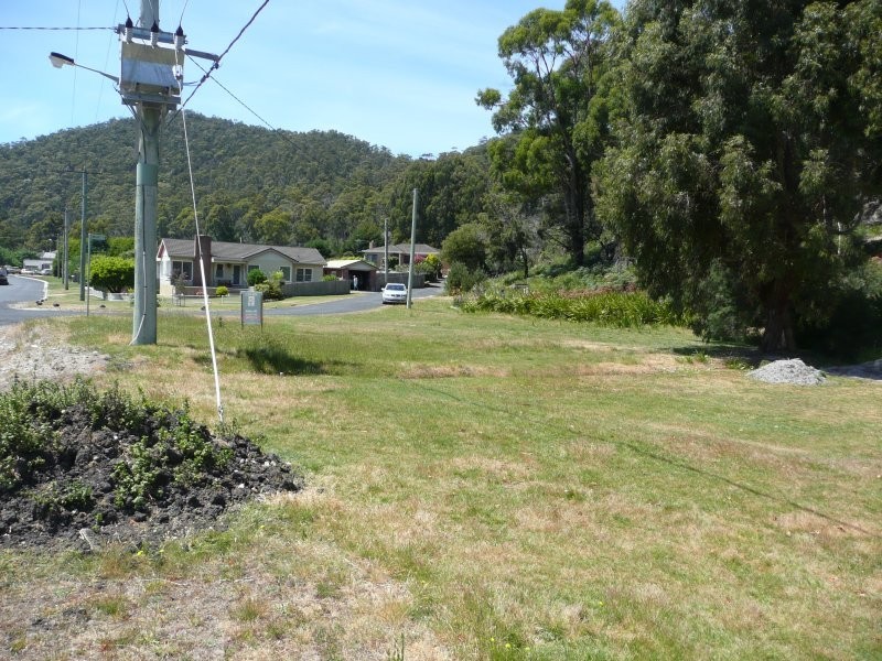 80 River Avenue, Heybridge TAS 7316