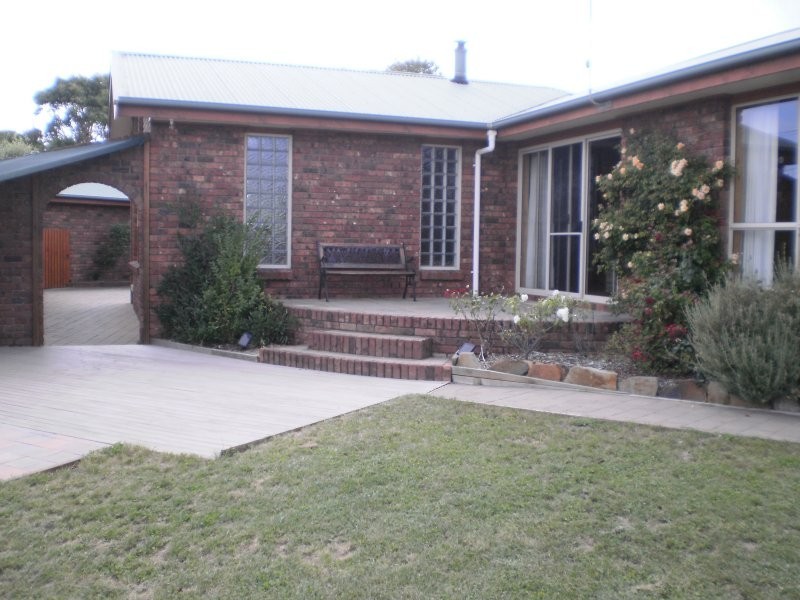 4 Turners Avenue, Turners Beach TAS 7315