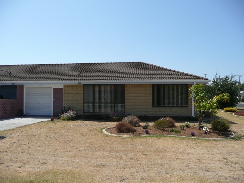 Unit 1 14 Moore Street, Ulverstone TAS 7315