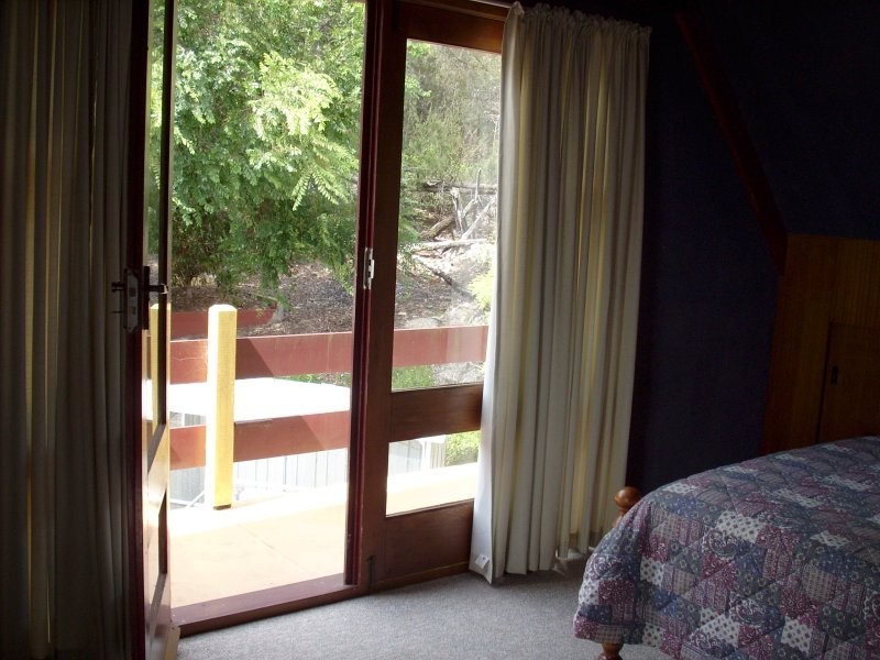 10 River Avenue, Heybridge TAS 7316