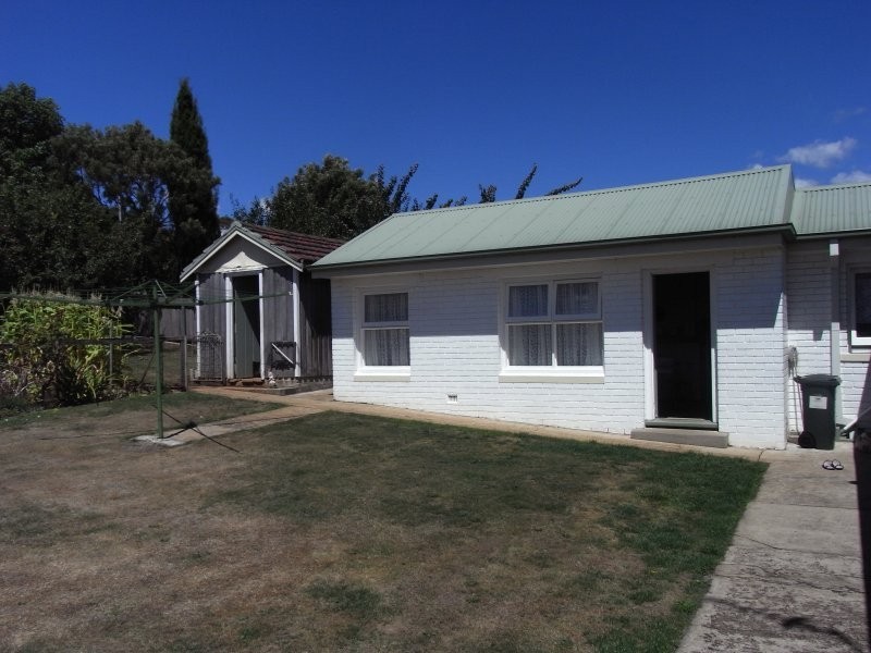 11 McDonald Street, Ulverstone TAS 7315