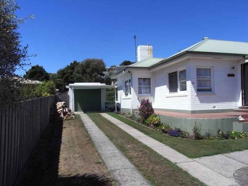 11 McDonald Street, Ulverstone TAS 7315