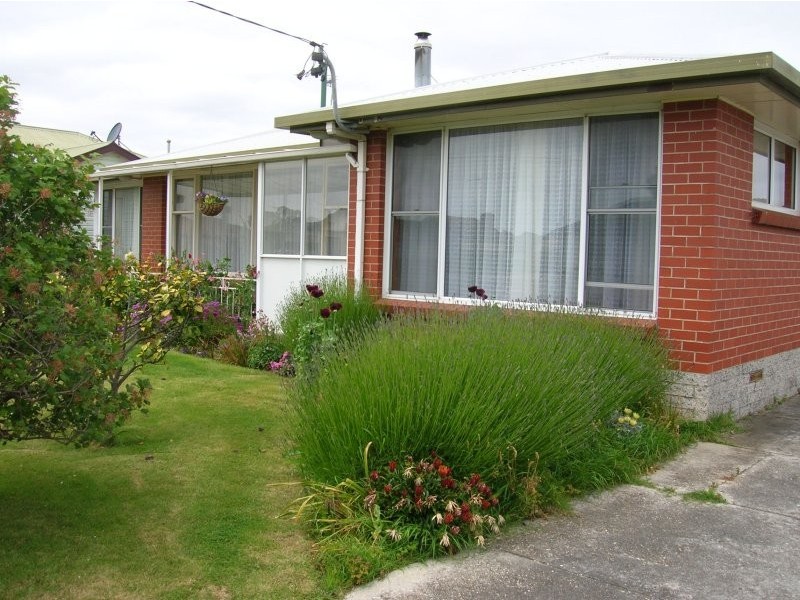 5 Helen Street, Ulverstone TAS 7315