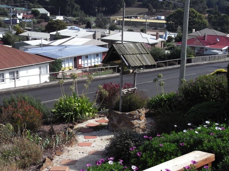 9 South Road, Penguin TAS 7316