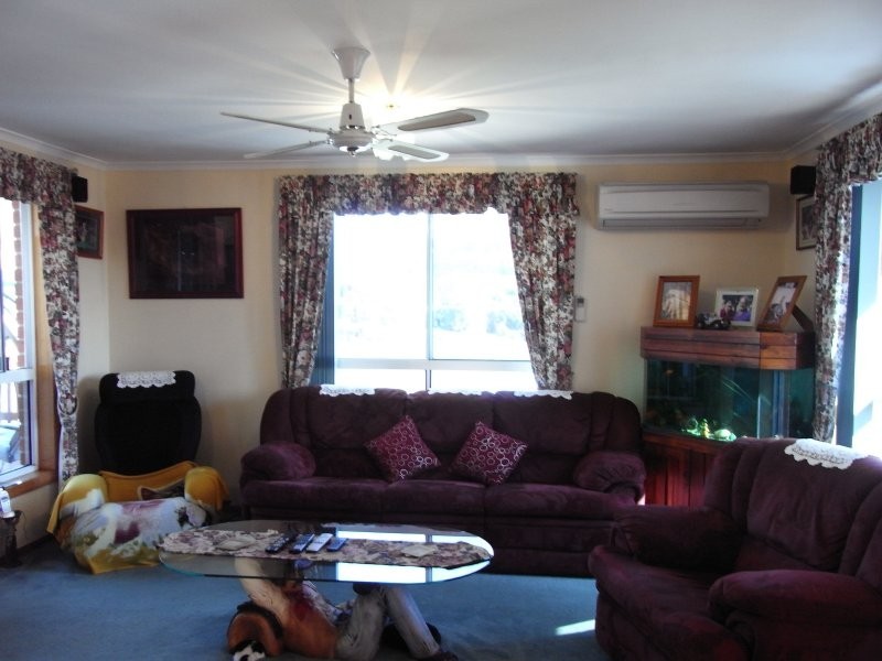 9 South Road, Penguin TAS 7316